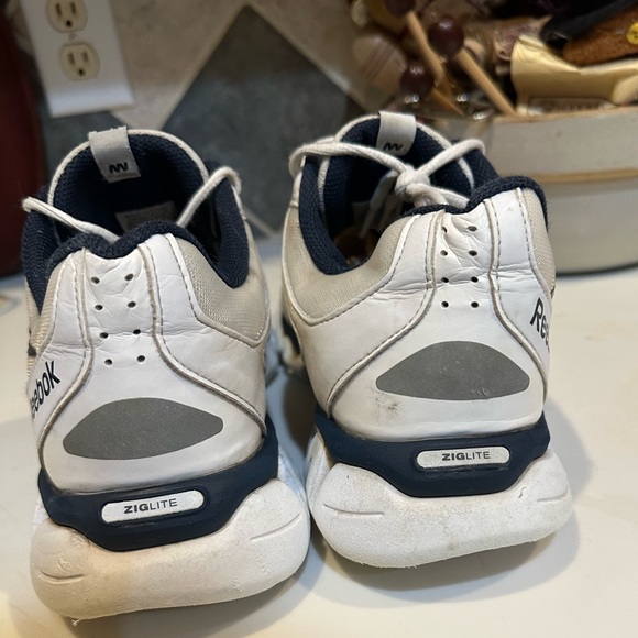 REEBOK 11.5 WIDE 2E ZIGTECH ZIGLITE WHITE GRAY NAVY RUN WALK ATHLETIC CASUAL - Picture 11 of 12